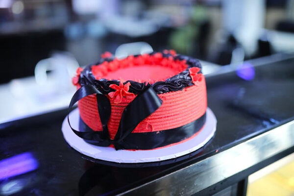 38 CAKE (8 INCHES)