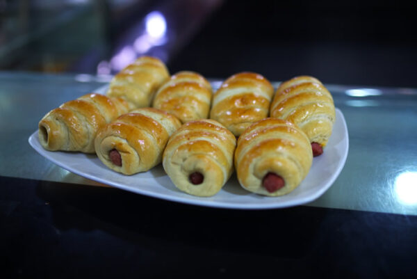 38 BREAD ROLL