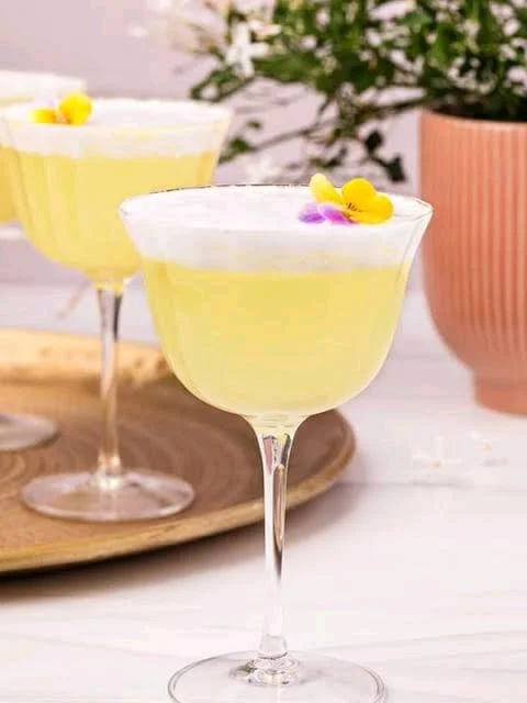 SMOOTH LEMON MERINGUE